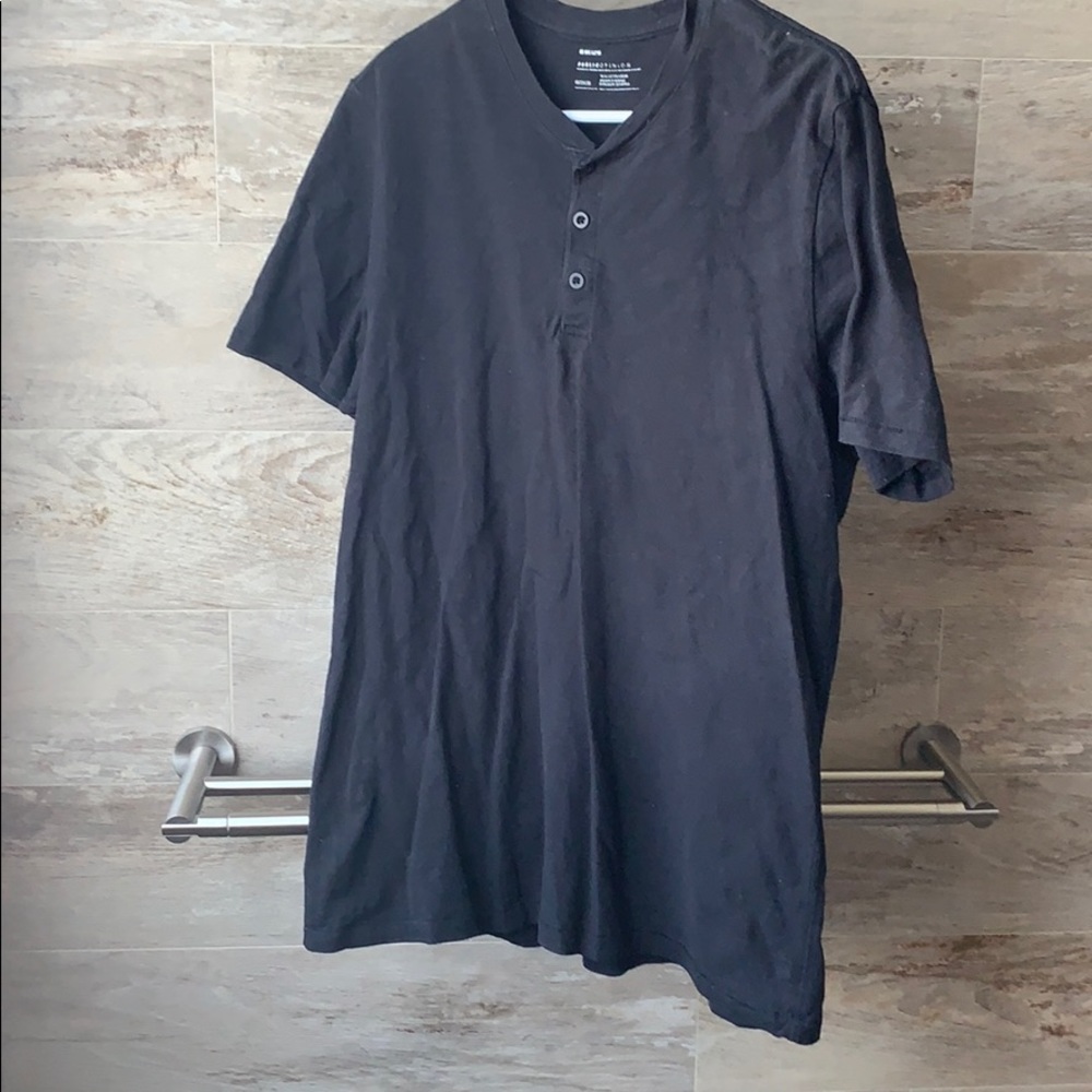 Men’s casual button tee